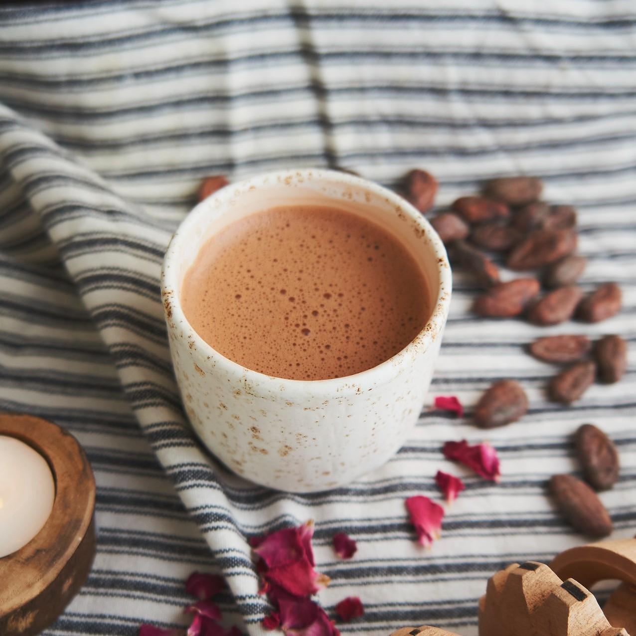 Drinking chocolate with coconut milk (cocoa 60%)