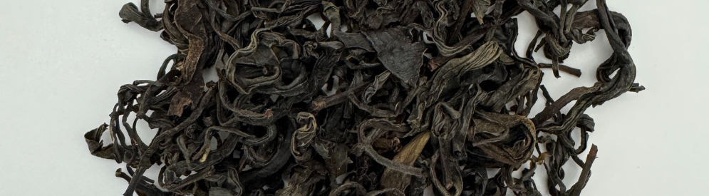 Herbata liściasta z Gruzji vs herbata w torebkach — porównanie jakości liścia, Teaoria